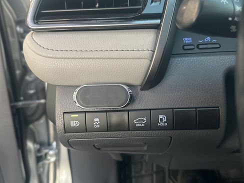 Used 2022 Toyota Camry XLE image 15