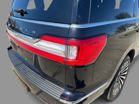 Used 2019 Lincoln Navigator Reserve AWD/4WD image 42