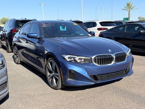 Used 2023 BMW 330e xDrive w/ Premium Package AWD/4WD image 3