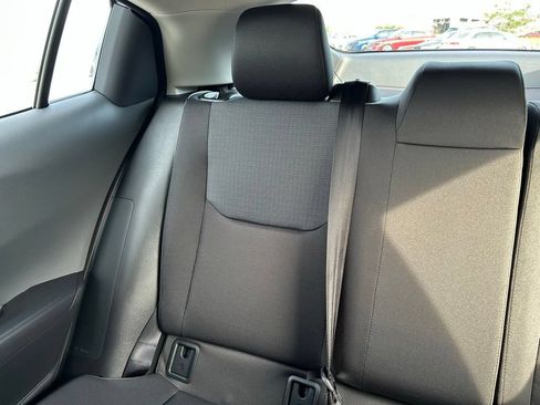 Used 2025 Toyota Prius LE FWD image 12