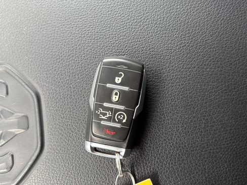 Used 2020 RAM 1500 Laramie image 23