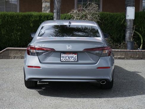 Used 2025 Honda Civic Sport image 7