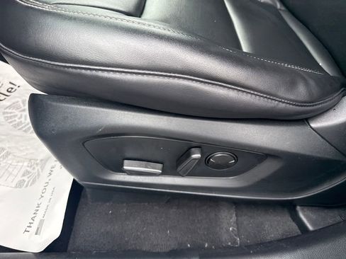 Used 2023 Ford Explorer XLT w/ Equipment Group 202A image 30