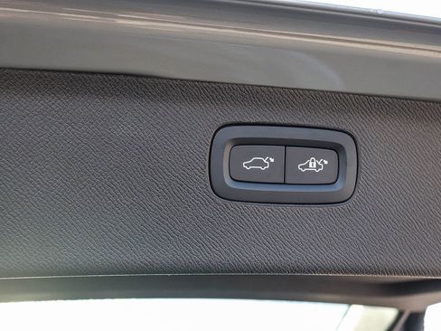 New 2026 Volvo XC90 T8 Plus w/ Protection Package Premier image 27