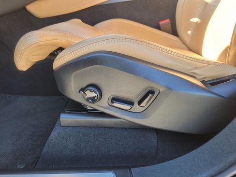 Used 2023 Volvo XC90 T8 Ultimate image 10