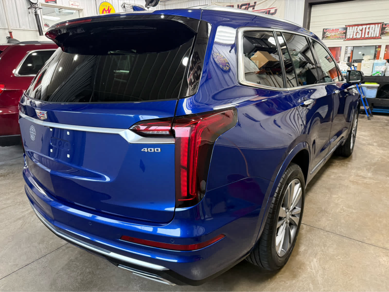 Used 2024 Cadillac XT6 Premium Luxury w/ Technology Package AWD/4WD image 5