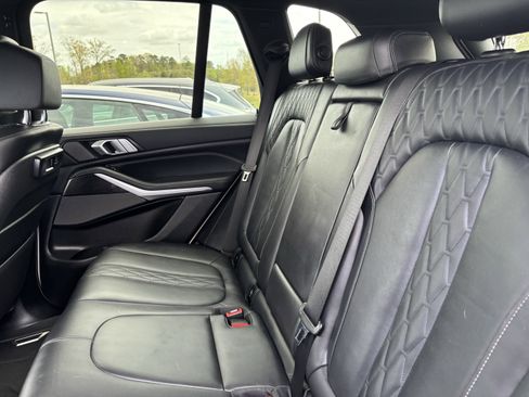 Used 2021 BMW X5 M50i w/ Premium Package image 32