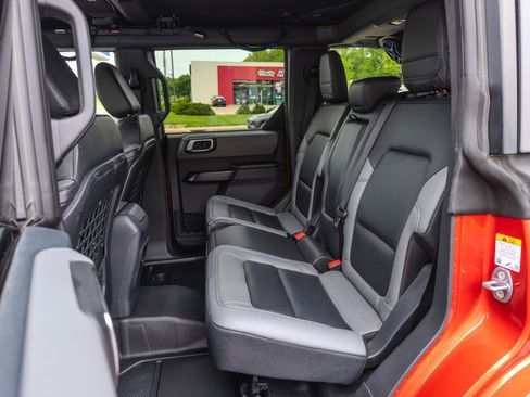 Used 2024 Ford Bronco Black Diamond AWD/4WD image 22