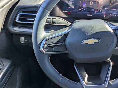 Used 2026 Chevrolet Traverse LT w/ Driver Confidence Package image 21