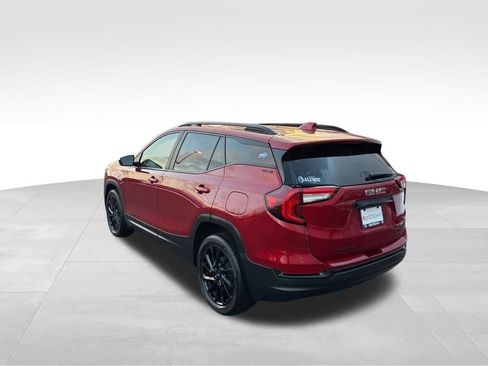 Used 2023 GMC Terrain SLE w/ Driver Convenience Package image 9