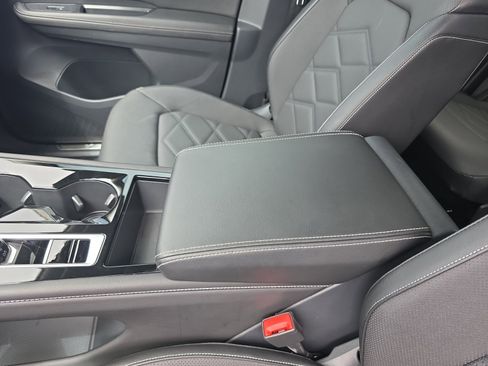 Used 2024 Volkswagen Atlas SE w/ Panoramic Sunroof Package AWD/4WD image 15