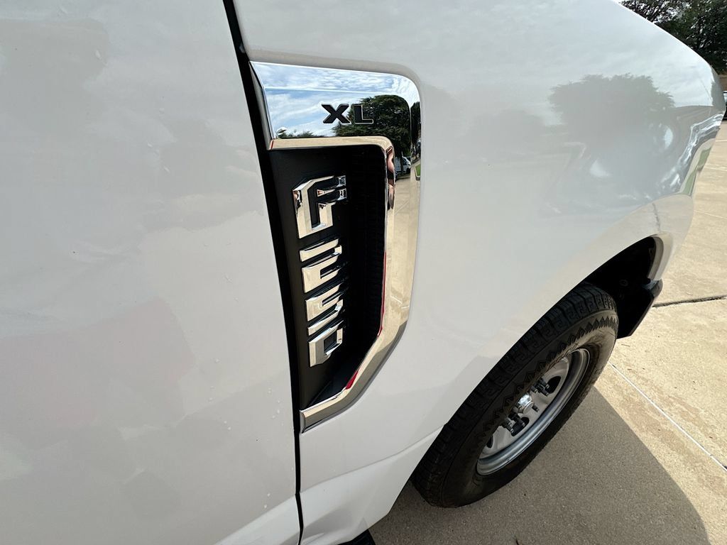 Used 2022 Ford F250 XL RWD image 25
