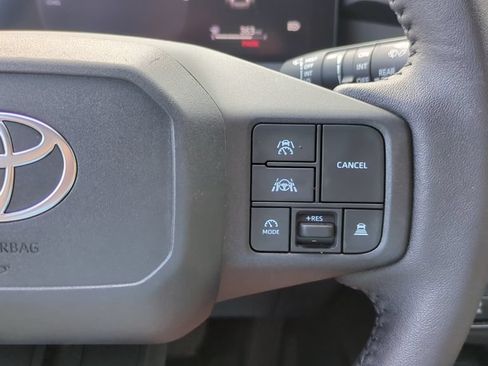 Used 2026 Toyota RAV4 XLE Premium FWD image 22