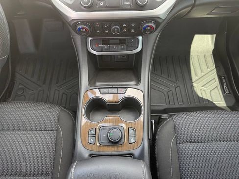 Used 2023 GMC Acadia SLE w/ Driver Convenience Package FWD image 25