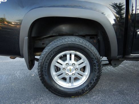 Used 2010 Chevrolet Colorado LT AWD/4WD image 28