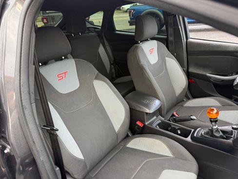 Used 2017 Ford Focus ST FWD image 55