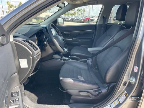 Used 2025 Mitsubishi Outlander Sport SE AWD/4WD image 13