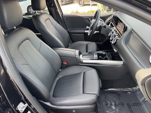 Used 2025 Mercedes-Benz GLA 250 image 6