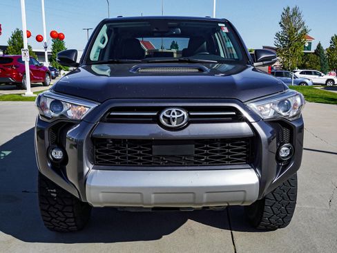 Certified 2023 Toyota 4Runner TRD Off-Road Premium w/ Moonroof Package AWD/4WD image 3