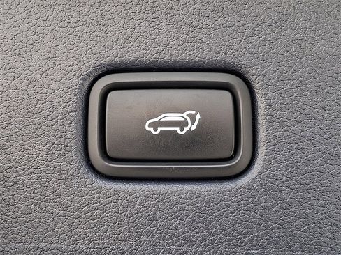 Used 2023 Hyundai Palisade Limited image 27