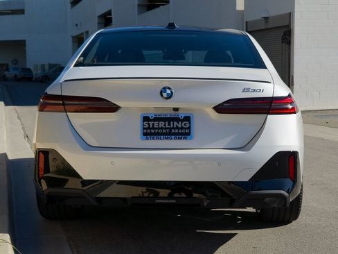 New 2026 BMW 530i w/ Executive Package image 6