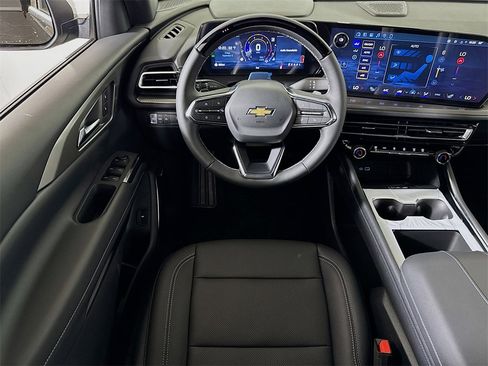 New 2026 Chevrolet Traverse LT w/ Enhanced Driving Package image 15