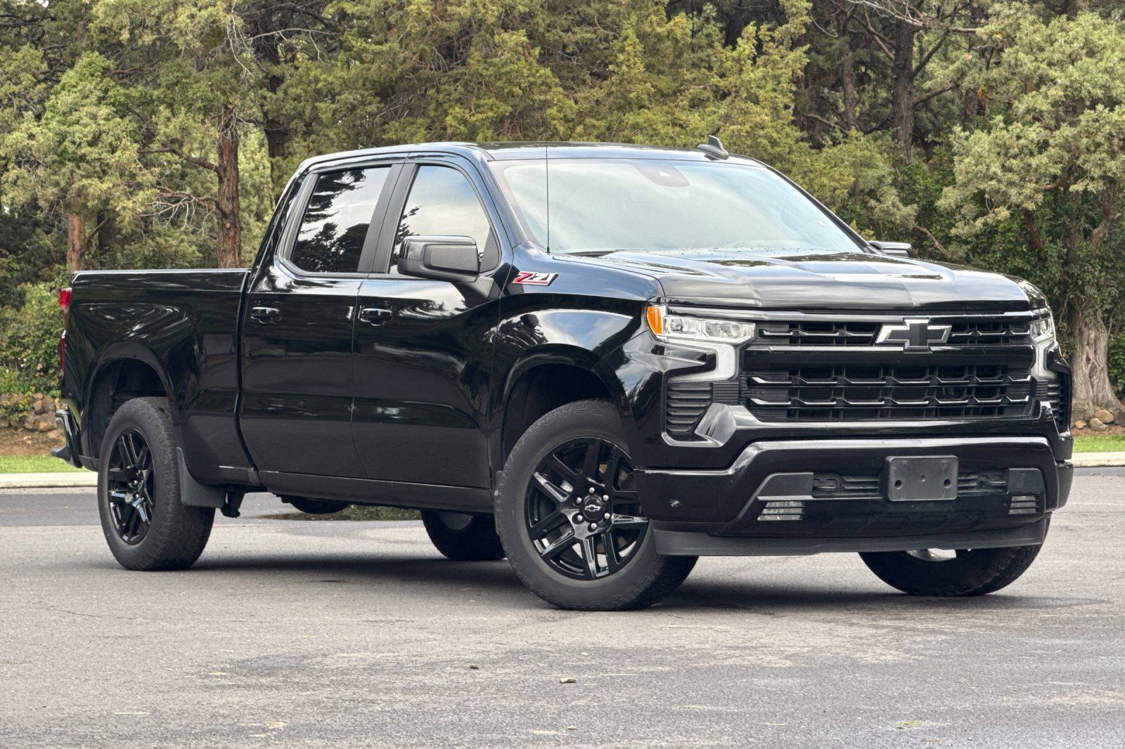 Used 2022 Chevrolet Silverado 1500 RST w/ Z71 Off-Road Package AWD/4WD image 2