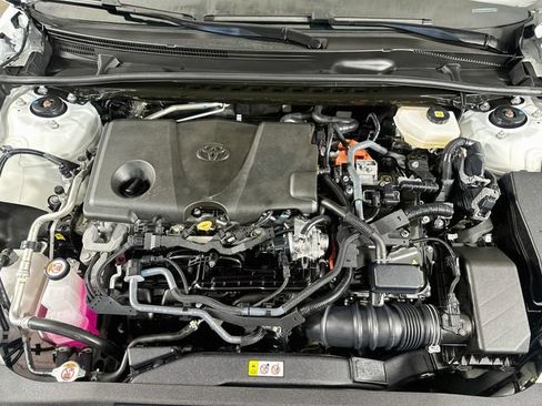Used 2025 Toyota Camry SE FWD image 31