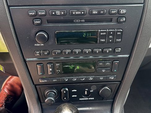 Used 2002 Ford Thunderbird RWD image 16