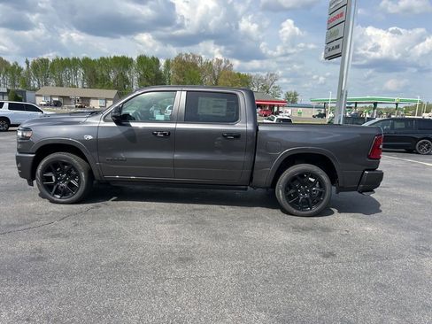 New 2026 RAM 1500 Laramie AWD/4WD image 9