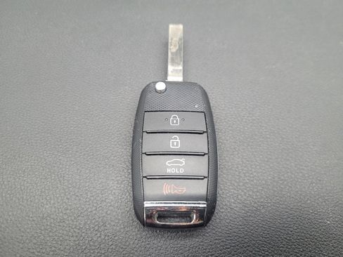 Used 2020 Kia Optima LX image 32