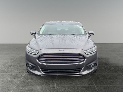 Used 2014 Ford Fusion SE w/ Equipment Group 202A image 2