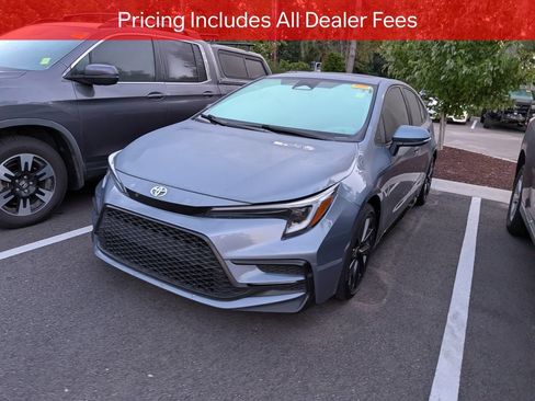 Used 2023 Toyota Corolla XSE FWD image 4