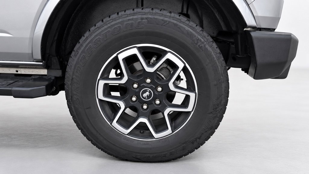 Used 2024 Ford Bronco Outer Banks AWD/4WD image 9