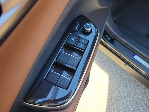 New 2026 Toyota Crown Signia image 16