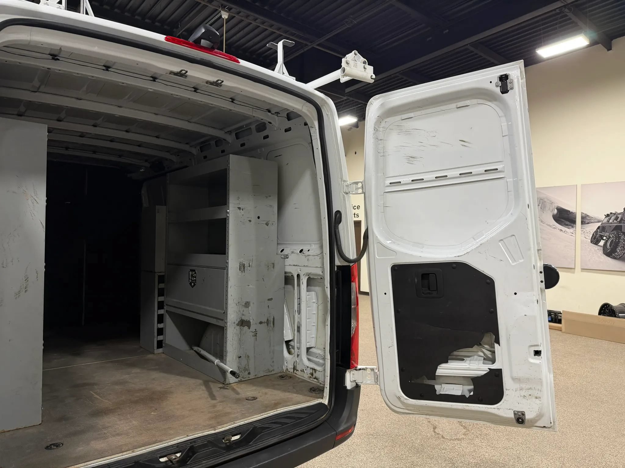Used 2019 Freightliner Sprinter 144 RWD image 24
