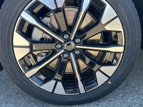 New 2026 Volvo XC60 T8 Plus w/ Climate Package PRO AWD/4WD image 34