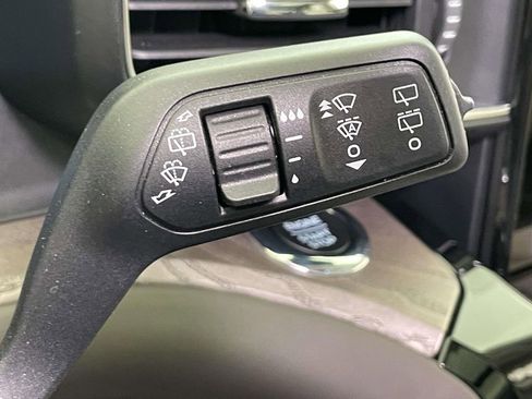 Used 2021 Ford Explorer Platinum w/ Equipment Group 601A AWD/4WD image 43