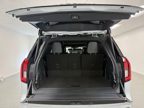 New 2026 Ford Expedition Platinum w/ Stealth Performance Package AWD/4WD image 8