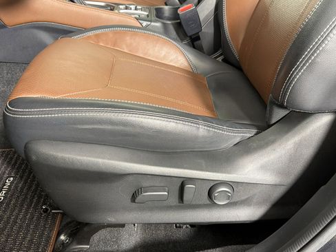 Used 2023 Subaru Outback Premium AWD/4WD image 12