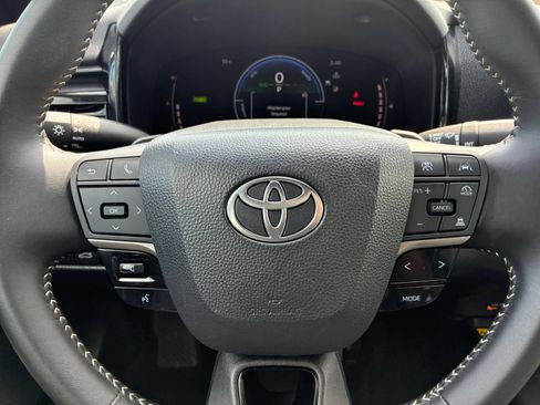 Used 2026 Toyota Camry SE FWD image 23