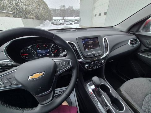 Used 2024 Chevrolet Equinox LT image 12