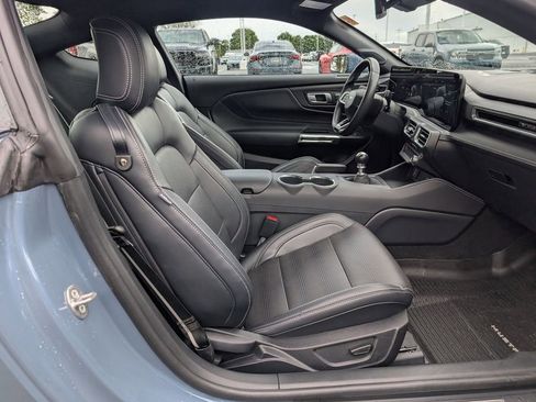 Used 2025 Ford Mustang GT Premium w/ GT Performance Package RWD image 18