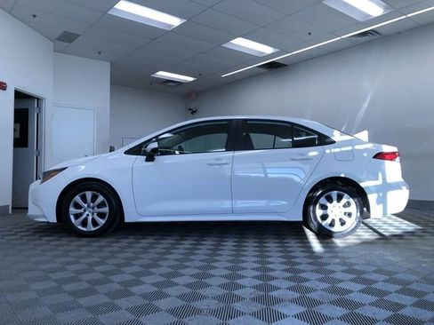 Certified 2025 Toyota Corolla LE image 11