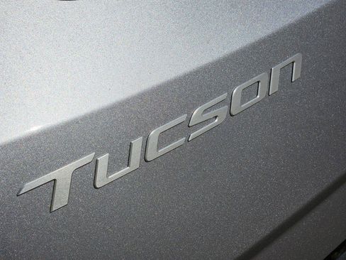 New 2026 Hyundai Tucson Limited image 9