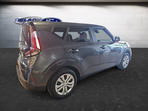 Used 2023 Kia Soul LX FWD image 8