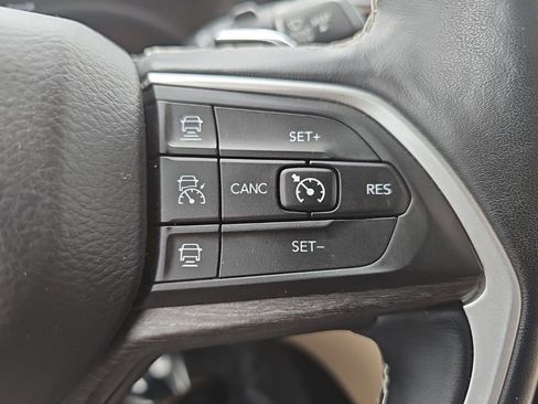 Certified 2021 Jeep Grand Cherokee L Limited AWD/4WD image 27