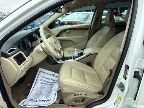 Used 2015 Volvo XC70 3.2 Premier Plus AWD/4WD image 9