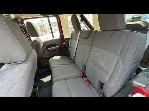 Used 2022 Jeep Wrangler Unlimited Sport w/ Cold Weather Group AWD/4WD image 21