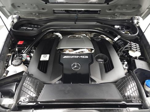 Used 2025 Mercedes-Benz G 63 AMG 4MATIC image 35
